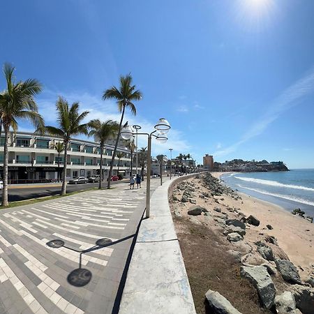 Hotel La Siesta Malecon 마사틀란 외부 사진