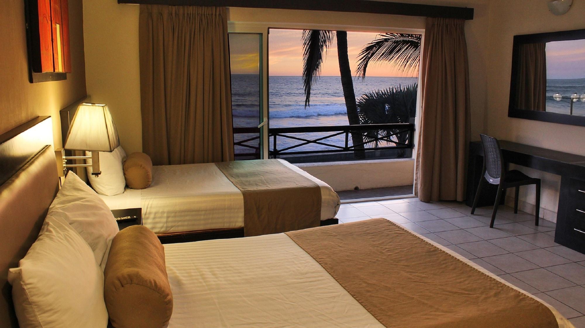 Hotel La Siesta Malecon 마사틀란 외부 사진