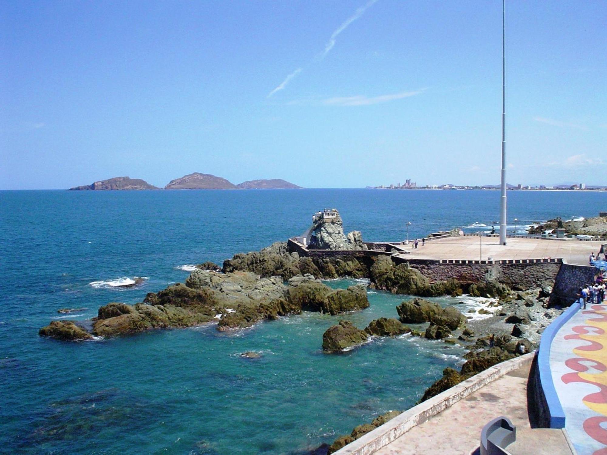 Hotel La Siesta Malecon 마사틀란 외부 사진