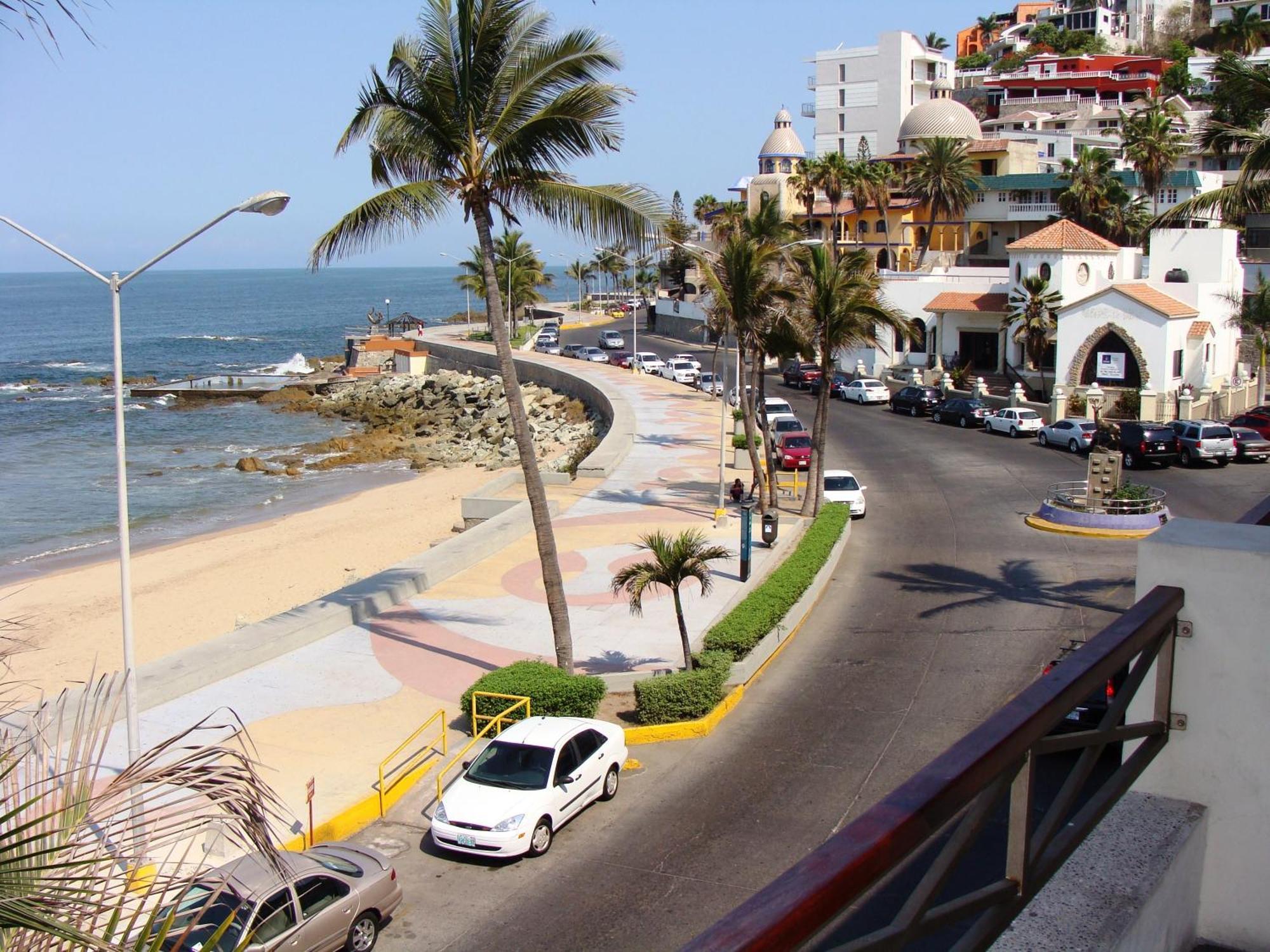 Hotel La Siesta Malecon 마사틀란 외부 사진