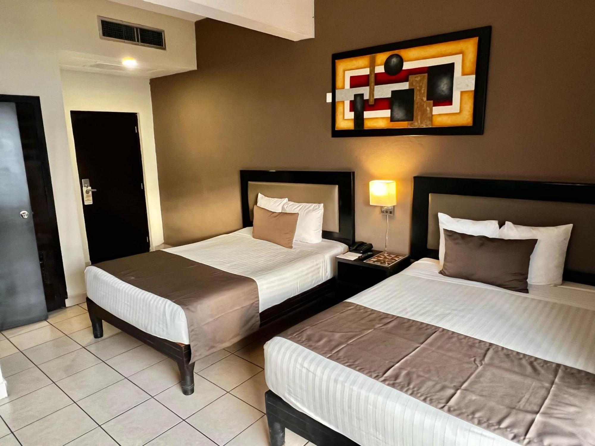 Hotel La Siesta Malecon 마사틀란 객실 사진
