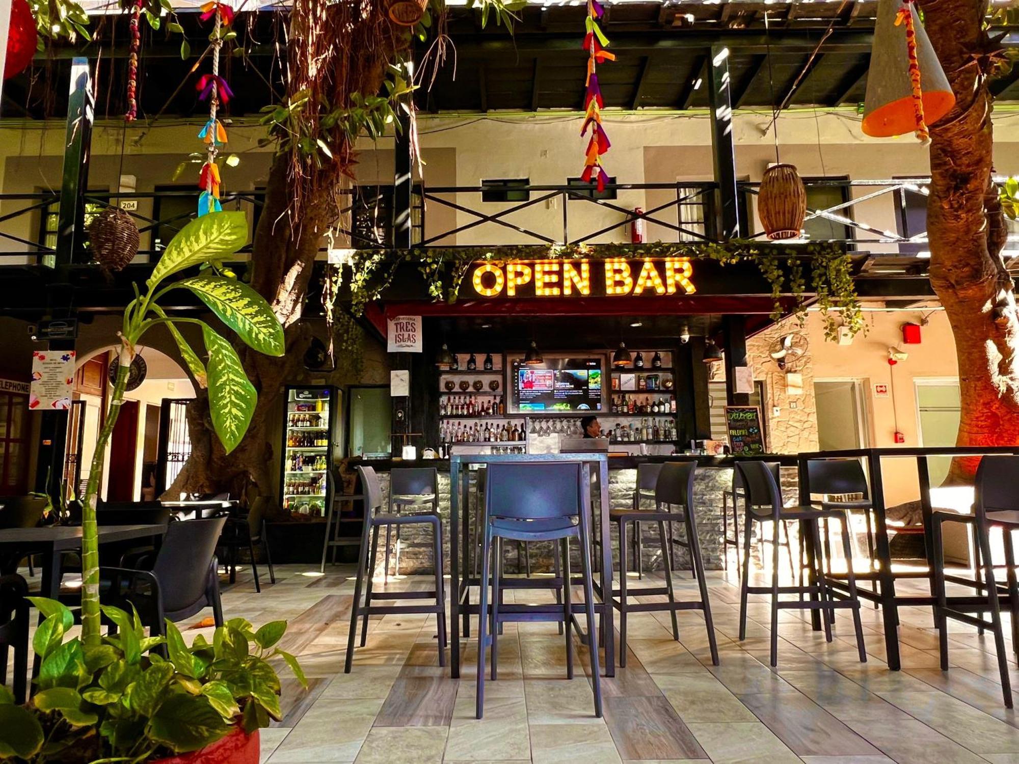 Hotel La Siesta Malecon 마사틀란 외부 사진