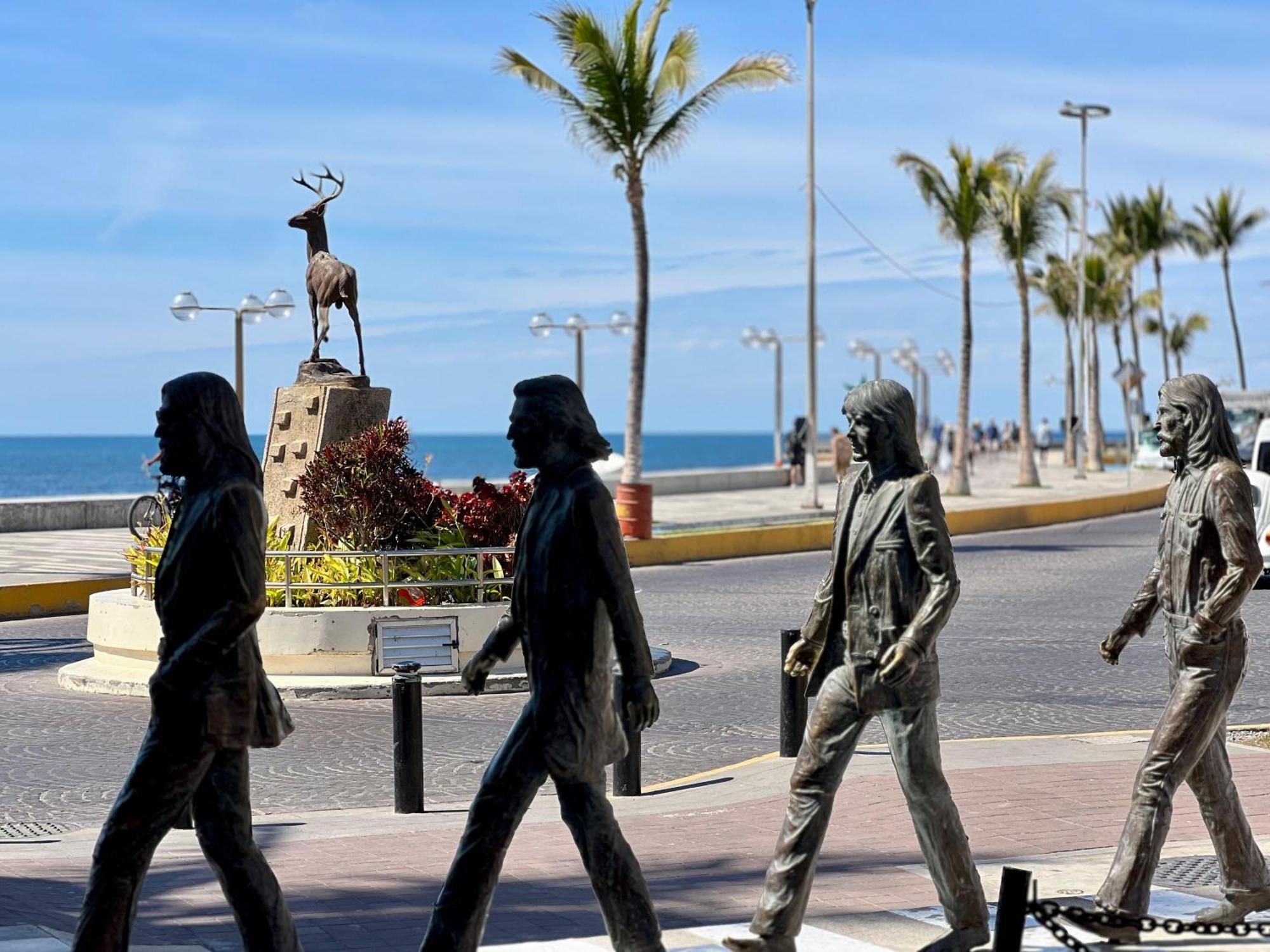 Hotel La Siesta Malecon 마사틀란 외부 사진