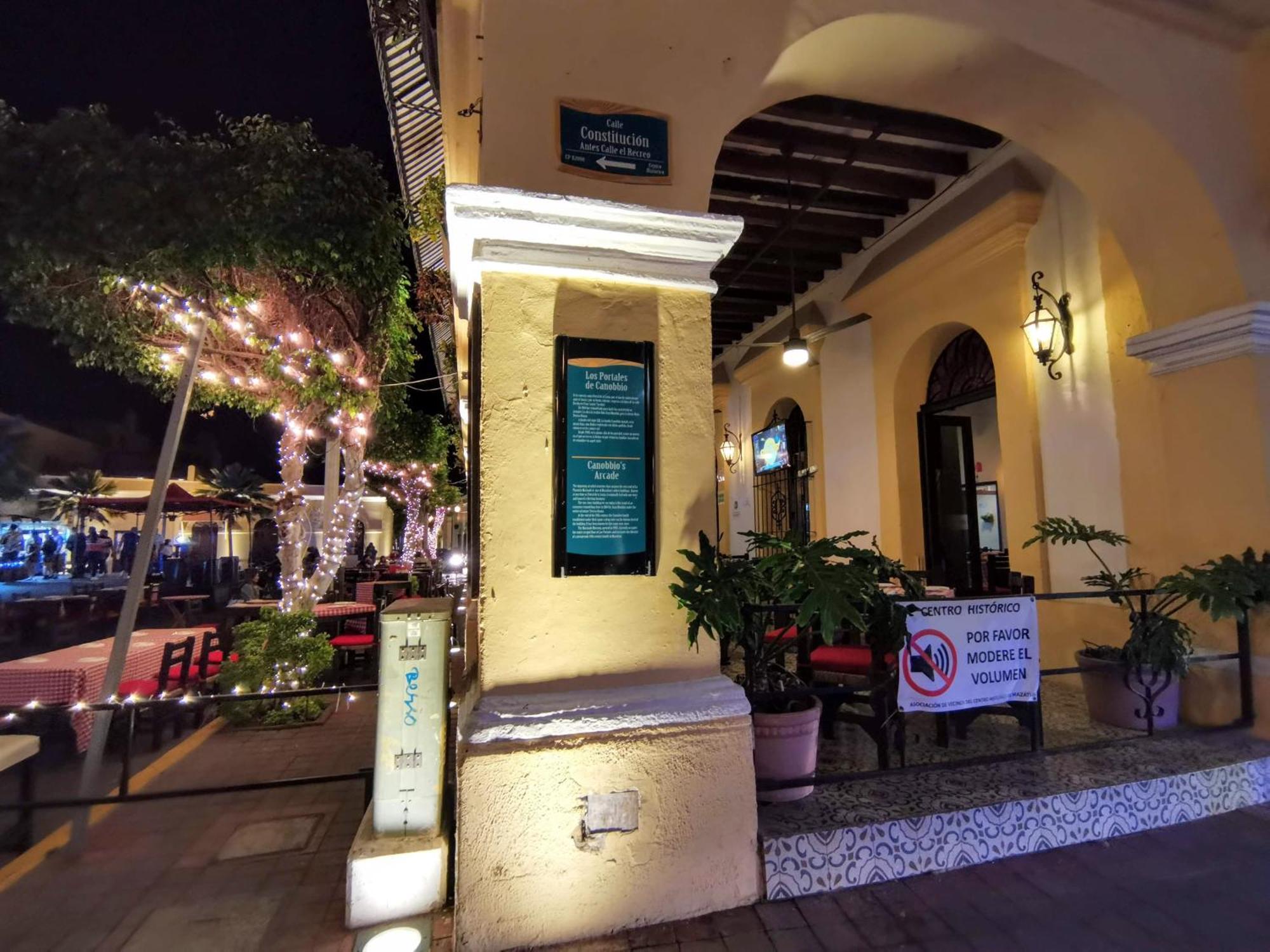 Hotel La Siesta Malecon 마사틀란 외부 사진