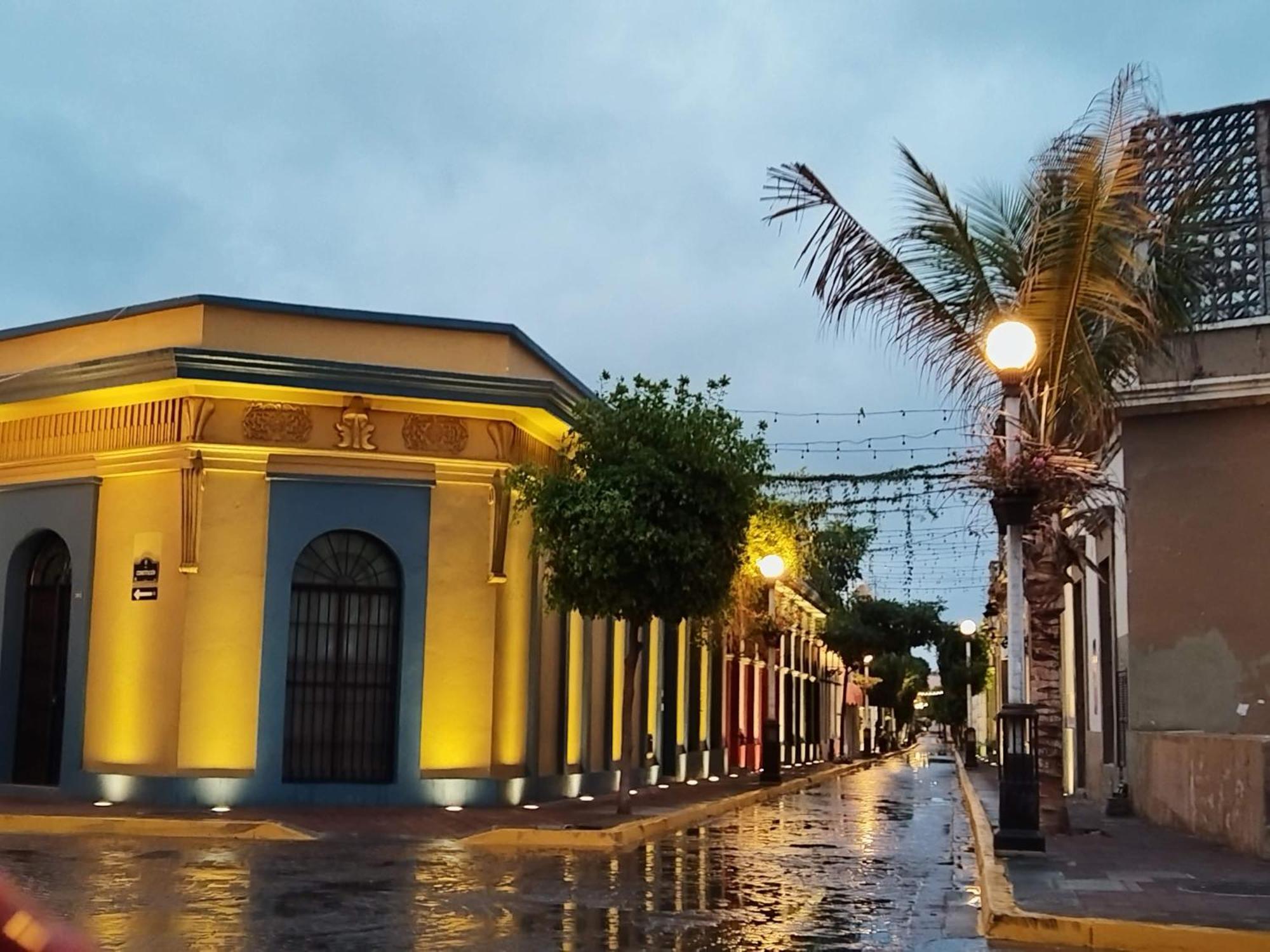 Hotel La Siesta Malecon 마사틀란 외부 사진
