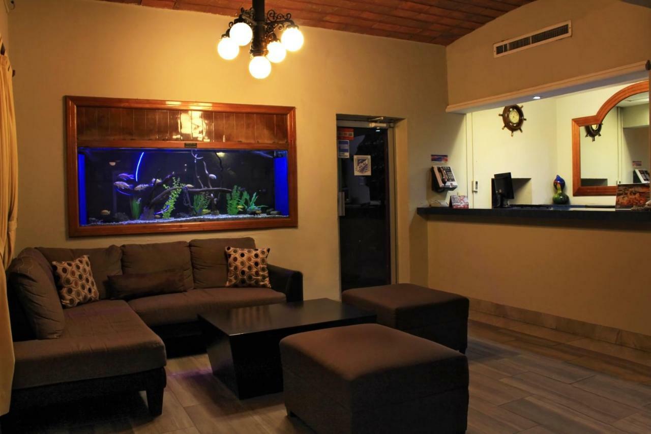 Hotel La Siesta Malecon 마사틀란 외부 사진